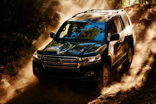 2016 Toyota Land Cruiser Review