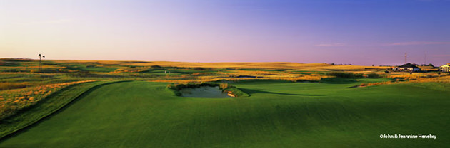 Wild Horse Golf Club in Gothenburg. (Photograph by John and Jeannine Henebry).