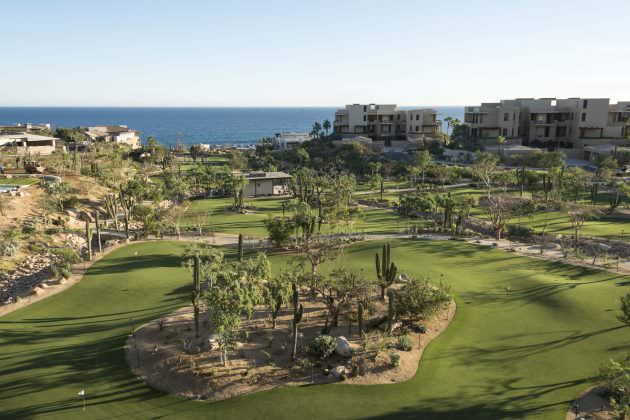 The Maravilla Los Cabos community features a putting course.