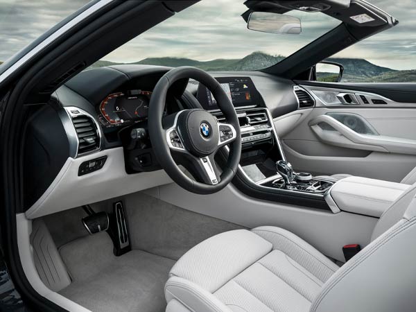2019 BMW M850i interior