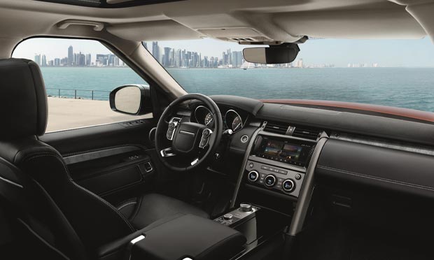 2019 Land Rover Discovery interior