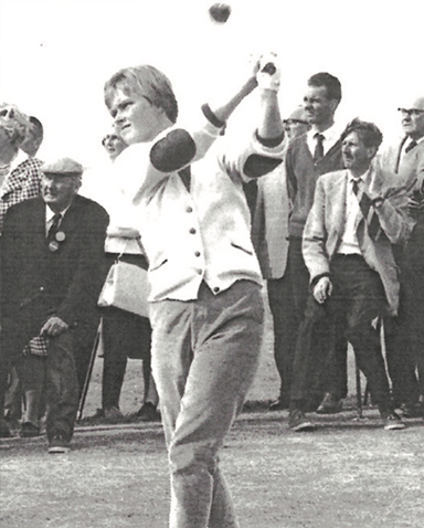 Flenniken (then Carol Sorenson) competing in the finals of the 1964 British Ladies Amateur (left)