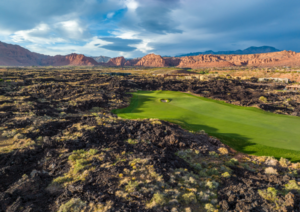 The 16th hole at Entrada at Snow Canyon. Photograph by Brian Oar.