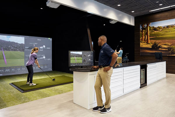 New Glendale PGA Superstore offers simulators, practice bays
