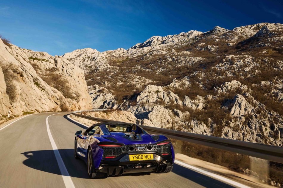 Nice Drives: Spider Bites Ferrari Back - Colorado AvidGolfer